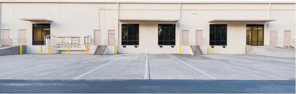 More Photos Of 9440 Philips Hwy, Jacksonville Unknown For Lease