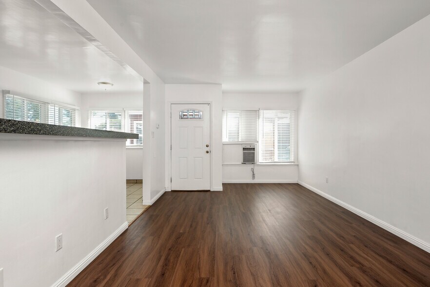 More Photos Of 9833 Walnut St, Bellflower Apartments For Sale