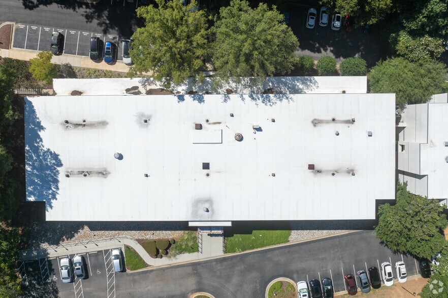 More Photos Of 101 SW Cary Pky, Cary Medical For Lease