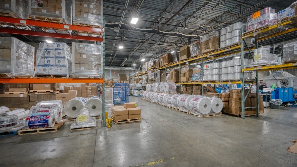 More Photos Of 65 Commerce Dr, Hauppauge Warehouse For Lease