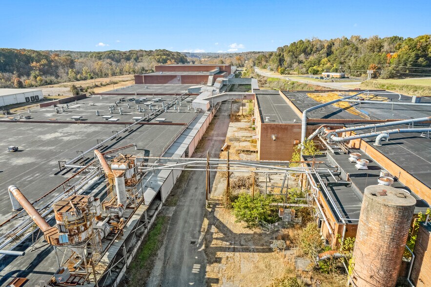 More Photos Of 1641 Fairystone Park Hwy, Stanleytown Warehouse For Sale