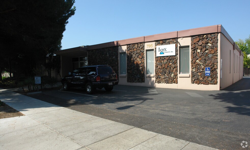 More Photos Of 795 San Antonio Rd, Palo Alto Office For Lease