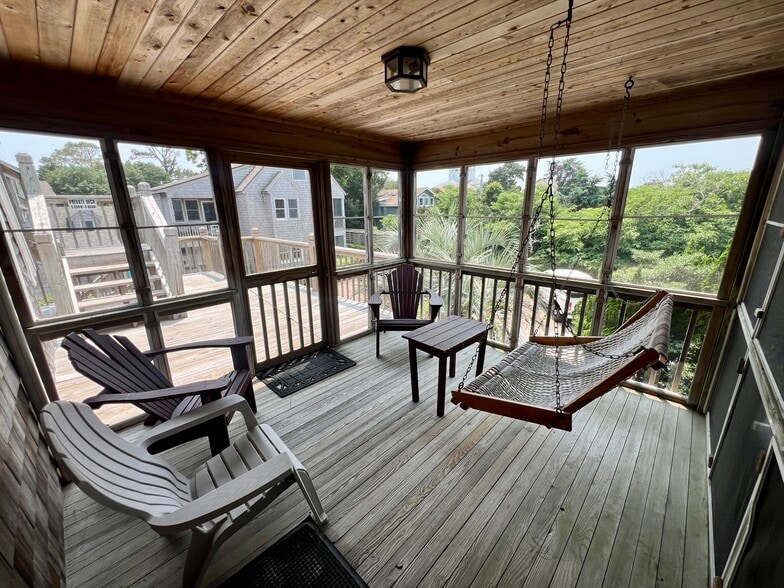 More Photos Of 155 Silver Lake Dr, Ocracoke Hospitality For Sale