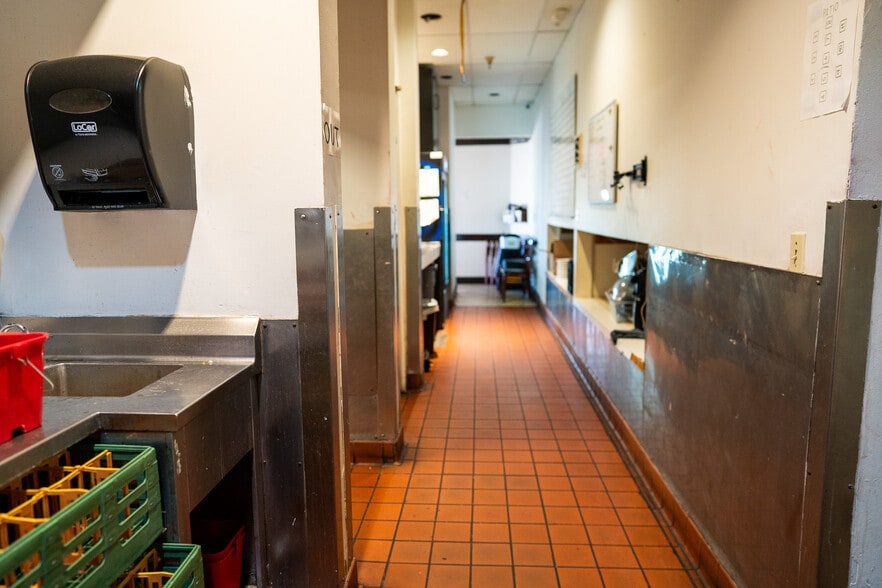 More Photos Of 850 S Bluff St, Saint George Hotel For Lease