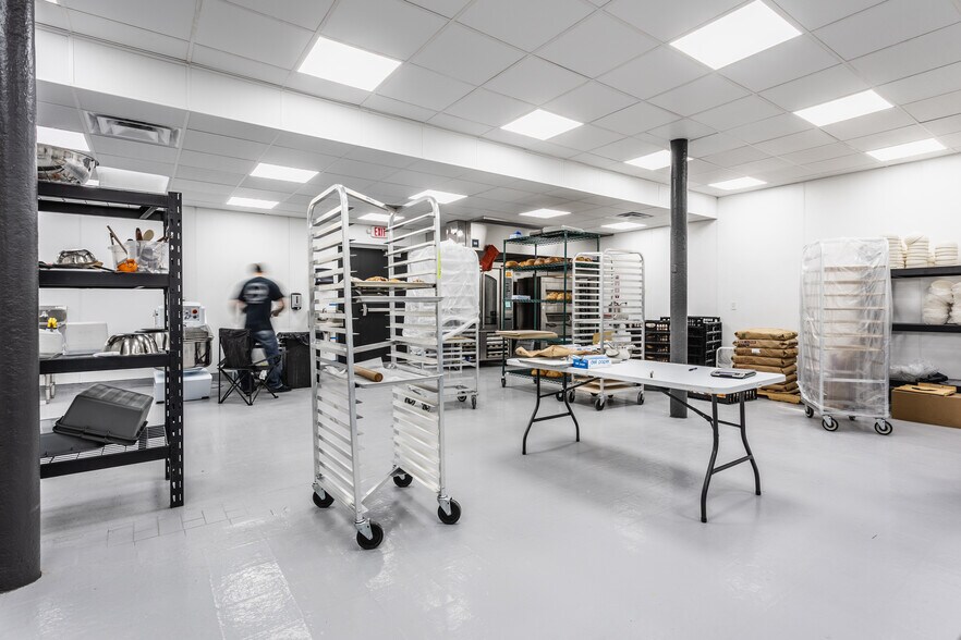 More Photos Of 4201 Millersville Rd, Indianapolis Research And Development For Lease