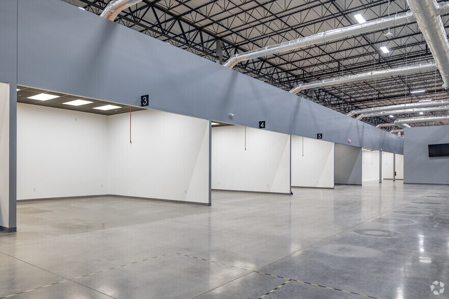 More Photos Of 12415 Old Lagrange Rd, Louisville Warehouse For Lease