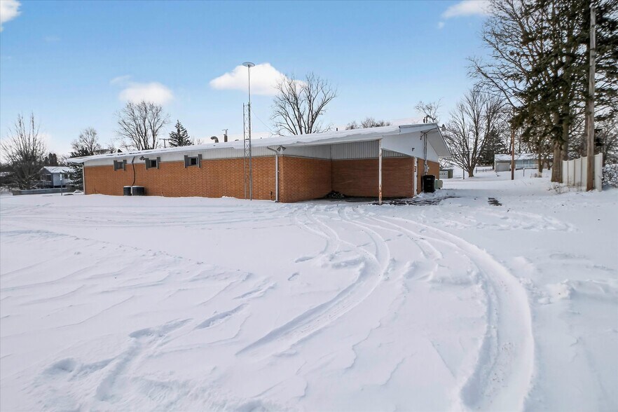 More Photos Of 820 N Pine River St, Ithaca Healthcare For Sale