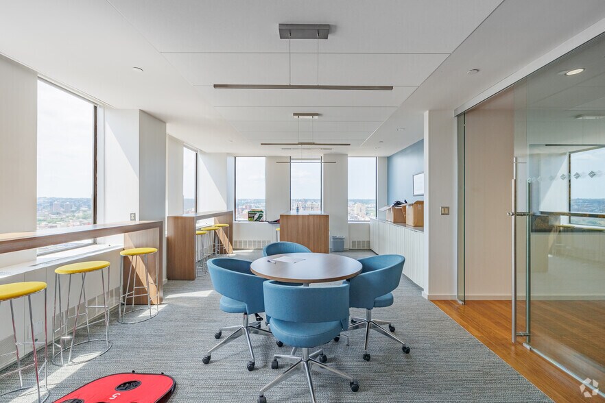 More Photos Of 201 N Charles St, Baltimore Office For Lease