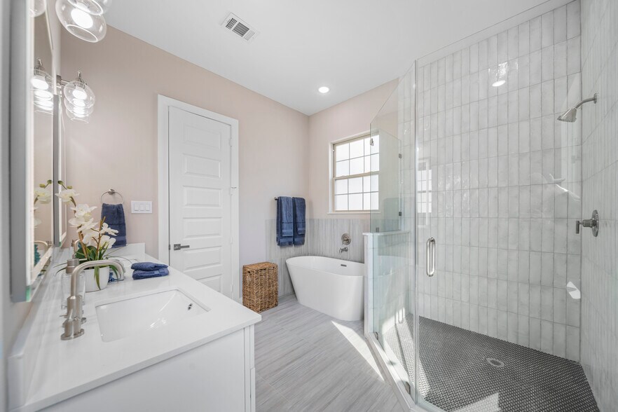 More Photos Of 2632 Paul Quinn St, Houston Apartments For Sale