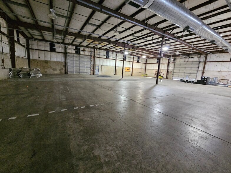 More Photos Of 27680 SE Highway 212, Boring Warehouse For Lease