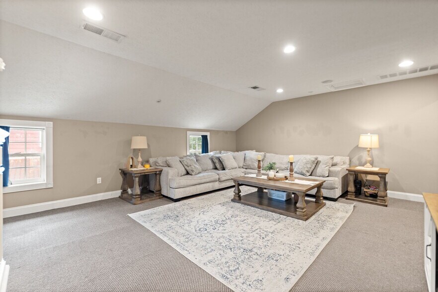 More Photos Of 4418 Main St, Clay City Flex For Sale