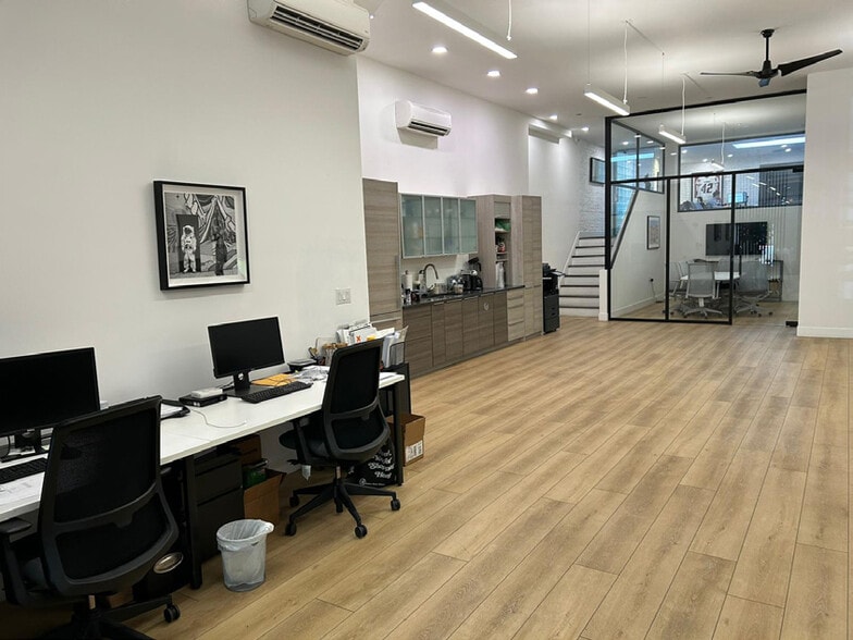 More Photos Of 149 Franklin St, Brooklyn Storefront Retail Residential For Sale
