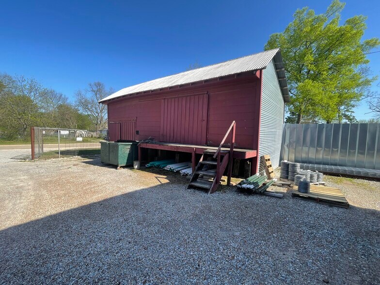 More Photos Of 626 Hunter Ave, Boswell Flex For Sale