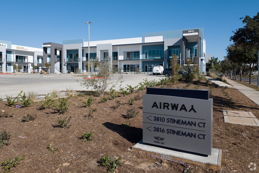 More Photos Of 3810 Stineman Ct, Long Beach Office For Sale