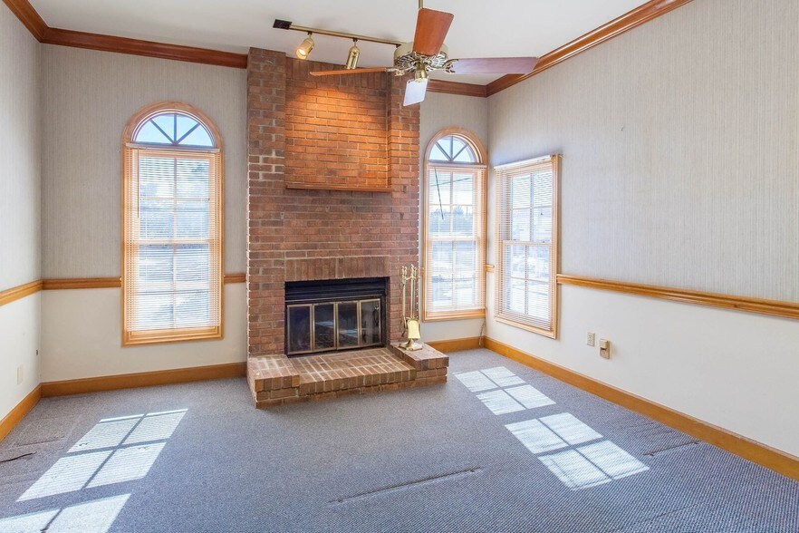 More Photos Of 1477 W Fairbanks Ave, Winter Park Office For Sale