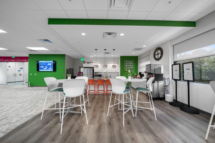 More Photos Of 1930 SW 38th Ave, Ocala Office For Lease