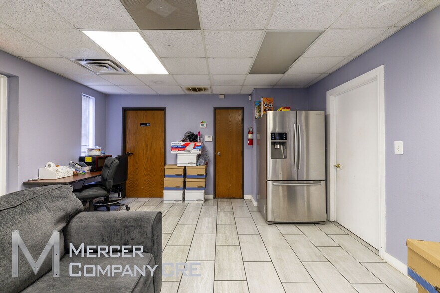 More Photos Of 3035 NE 23rd St, Oklahoma City Industrial For Sale