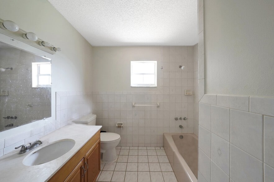 More Photos Of 23100 SW 192nd Ave, Miami Specialty For Sale