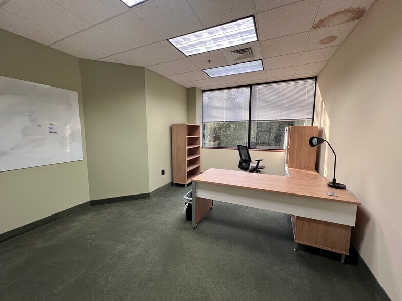 More Photos Of 100 Arrandale Blvd, Exton Office For Lease
