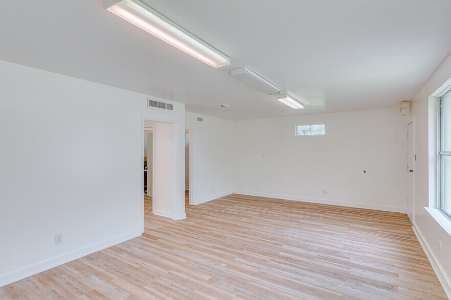 More Photos Of 1403 Spring Hill Ave, Mobile Healthcare For Sale