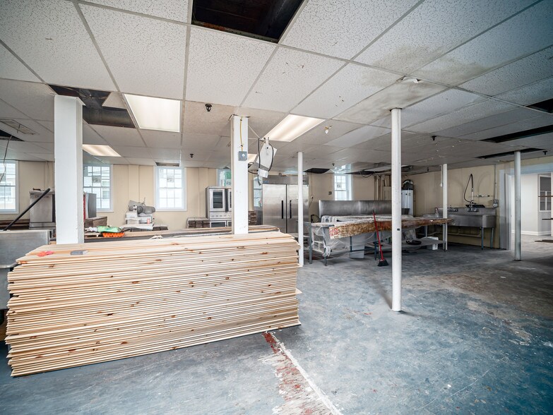 More Photos Of 100 Central St, Milford Warehouse For Lease