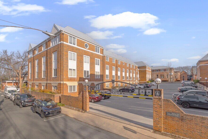 More Photos Of 202-258 E High St, Charlottesville Office For Sale