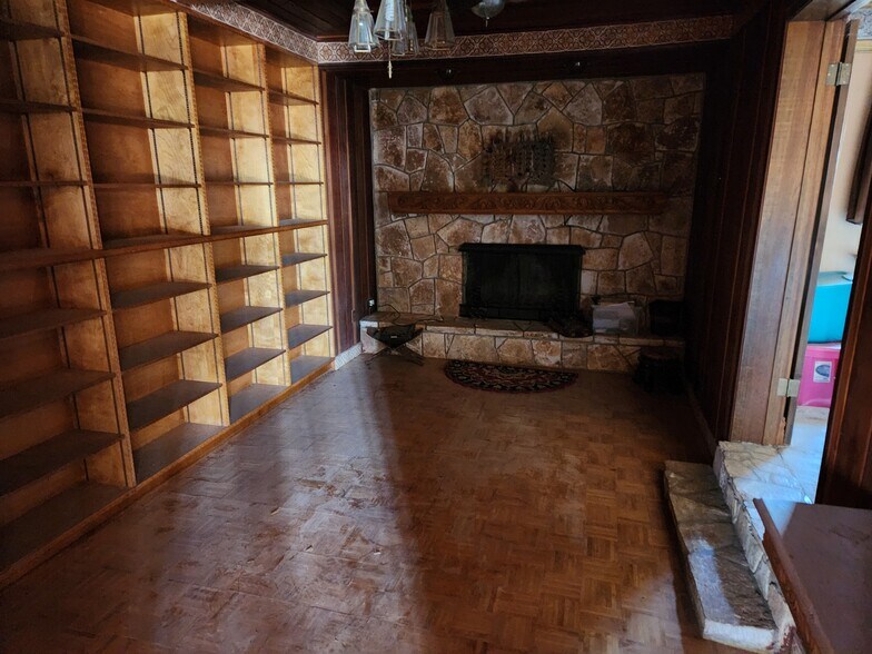 More Photos Of 1601 N County Road 1110, Midland Land For Sale