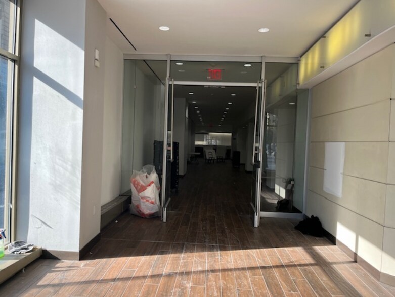 More Photos Of 261 Broadway, New York Apartments For Sale