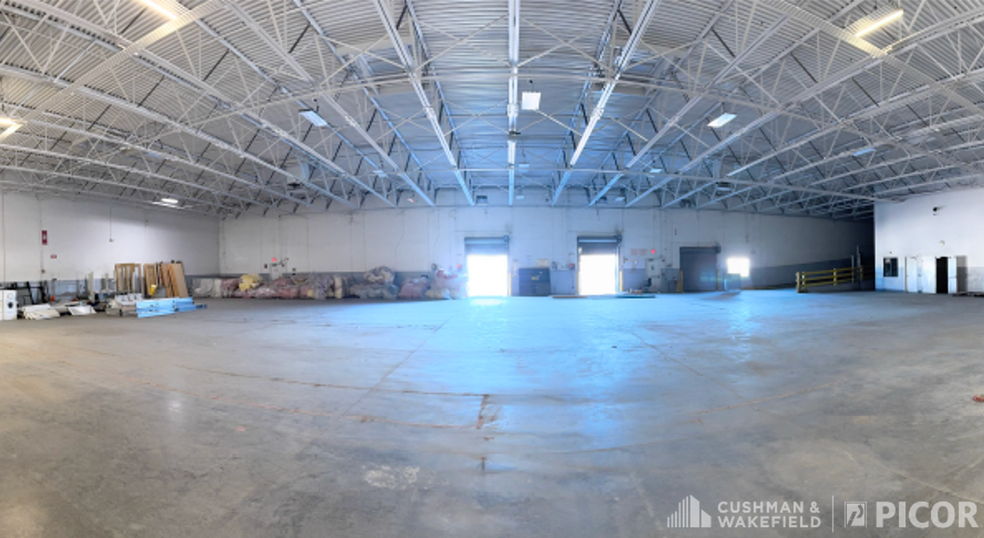 More Photos Of 4850 S Park Ave, Tucson Manufacturing For Lease