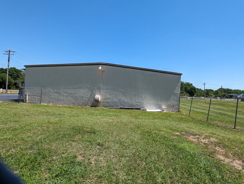 More Photos Of 14051 US Highway 98 Byp, Dade City Manufacturing For Sale