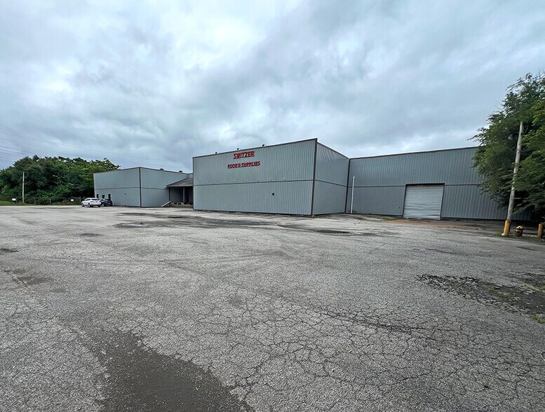 More Photos Of 575 N 20th St, East St Louis Industrial For Sale
