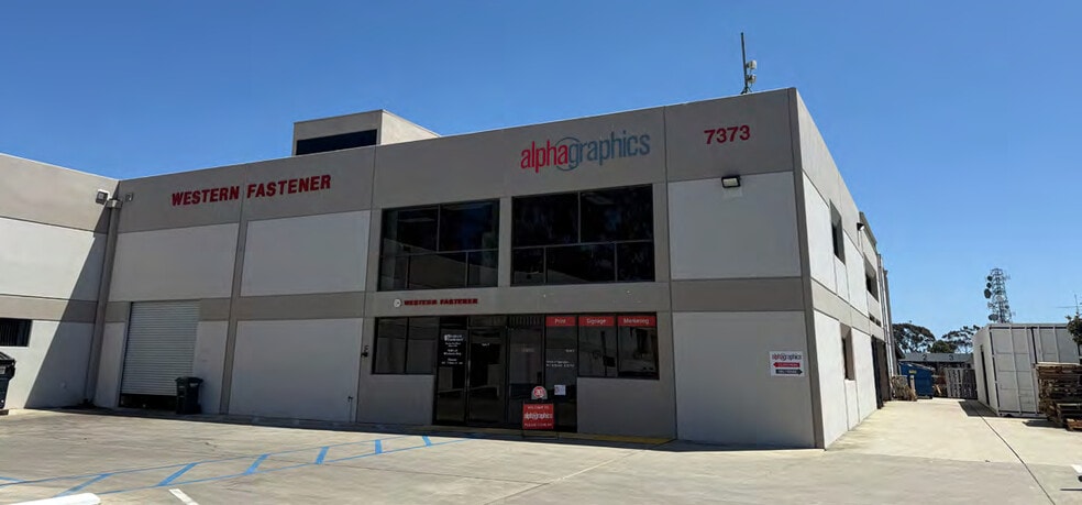 More Photos Of 7373 Engineer Rd, San Diego Distribution For Lease