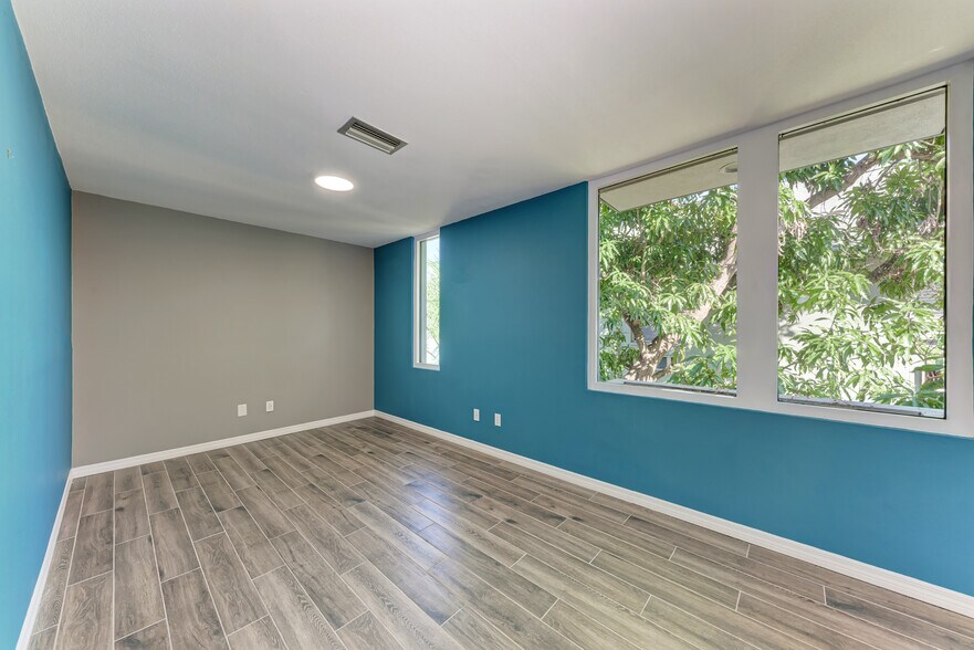 More Photos Of 1771 Manatee Ave W, Bradenton Loft Creative Space For Lease