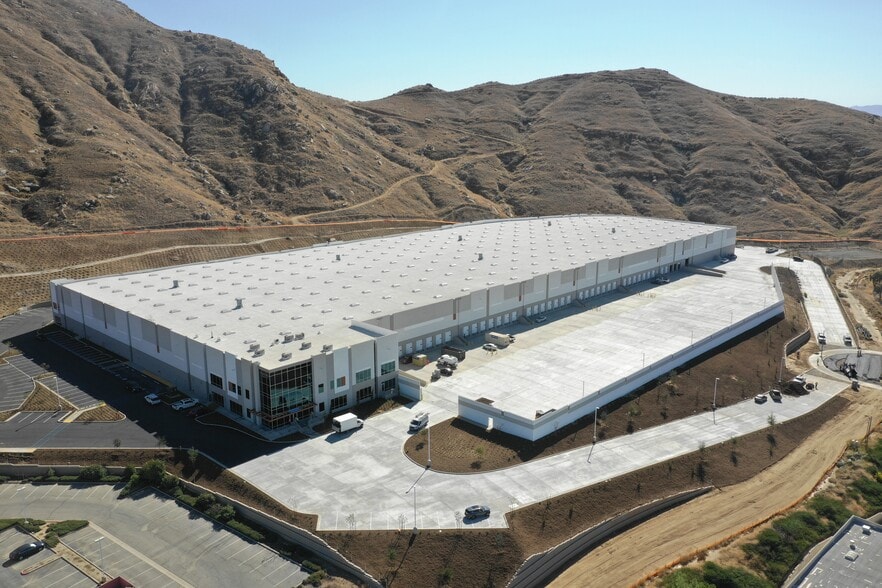 Primary Photo Of 750 Marlborough Ave, Riverside Distribution For Lease