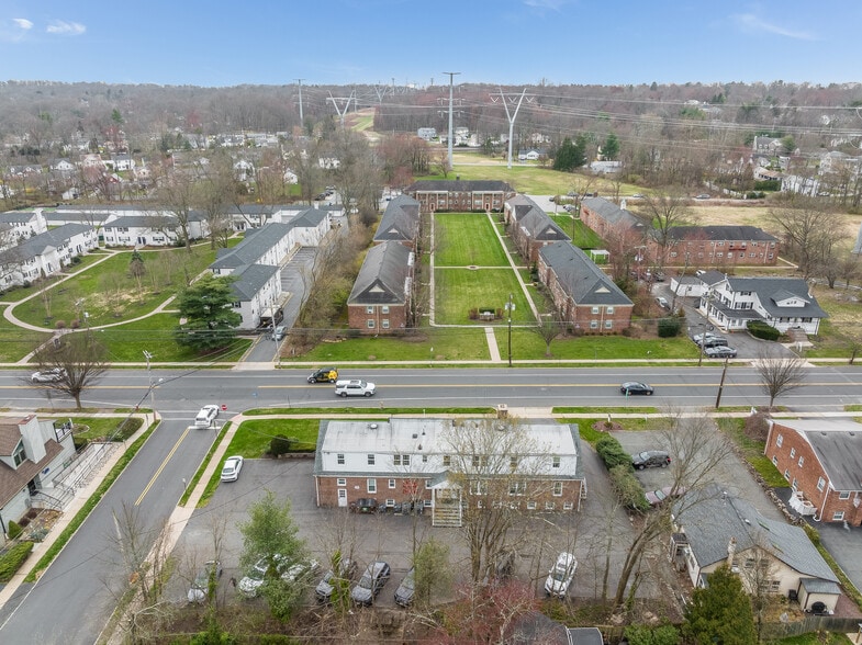 More Photos Of 560 Main St, Chatham Medical For Sale