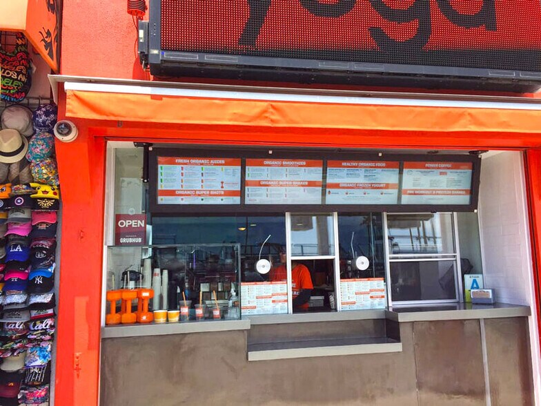 More Photos Of 1809 Ocean Front Walk, Venice Restaurant For Lease