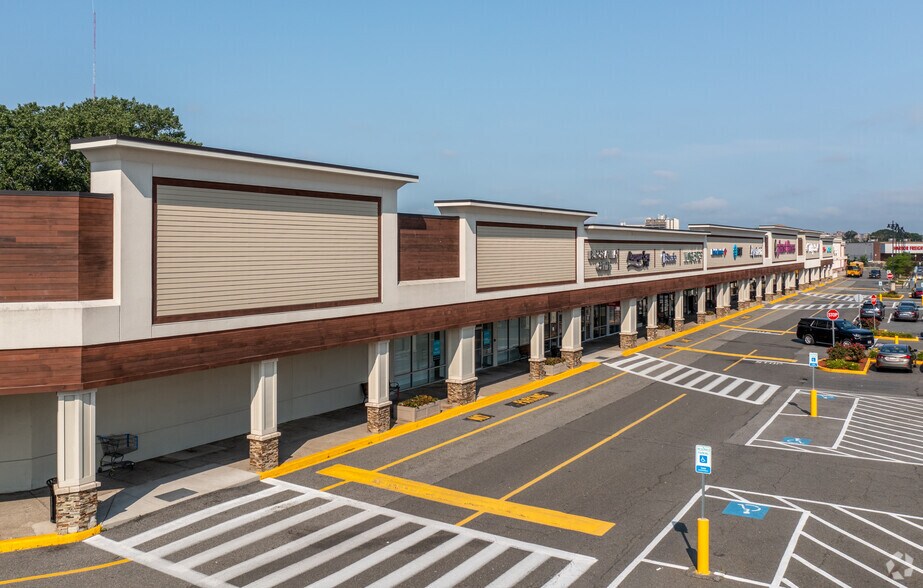 More Photos Of 630 Fellsway, Medford Unknown For Lease