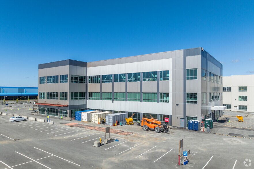 More Photos Of 215 Shuksan Way, Everett Research And Development For Lease
