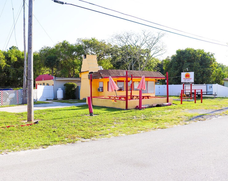 More Photos Of 4410 38th Ave, Vero Beach Multifamily For Sale