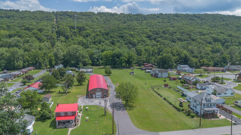 More Photos Of 612 Braddock Ave, Lavale Flex For Sale