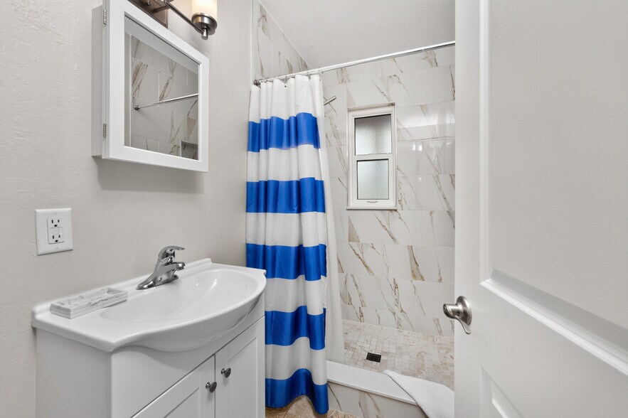 More Photos Of 1130 Gulf Blvd, Englewood Apartments For Sale