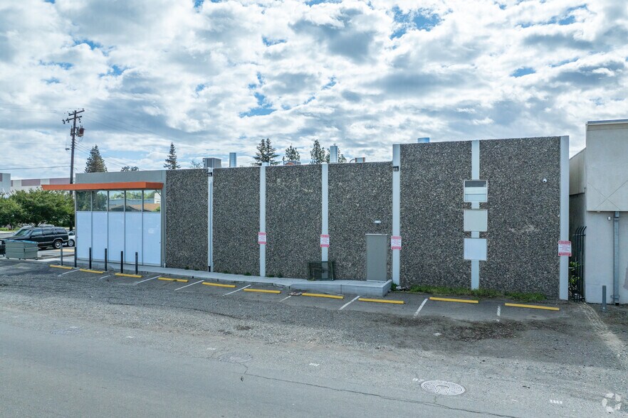 More Photos Of 241 N 10th St, Sacramento Warehouse For Lease