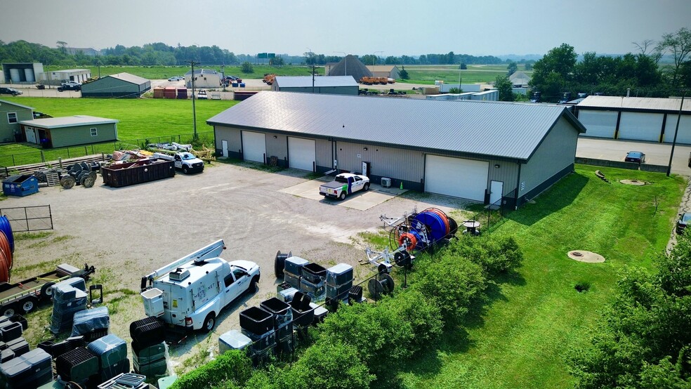 More Photos Of 2014 Cabintown Rd, Bloomington Industrial For Lease