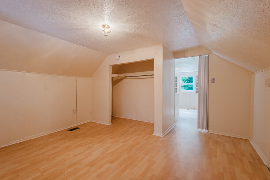 More Photos Of , Lexington Specialty For Sale