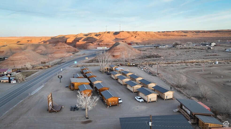 Primary Photo Of 280 E 100 N, Hanksville Hotel For Sale