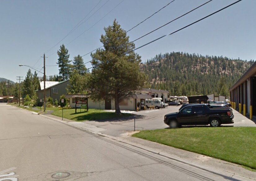 More Photos Of 1748 D St, South Lake Tahoe Warehouse For Lease