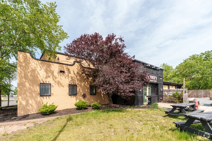 More Photos Of 4501 Woodhaven Rd, Philadelphia Restaurant For Sale