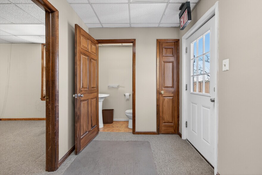 More Photos Of 1 W Main St, Marlton Office For Sale