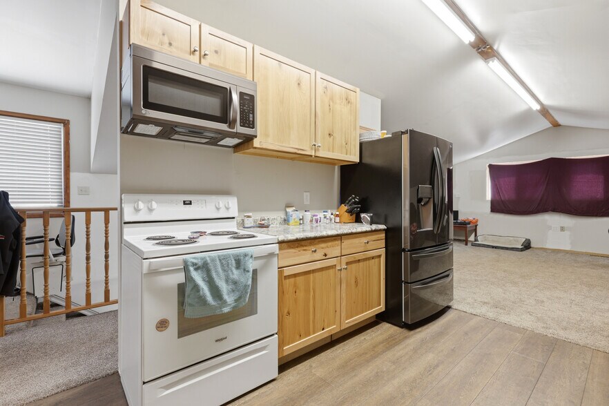 More Photos Of 11700 Sturgis Rd, Summerset Warehouse For Sale