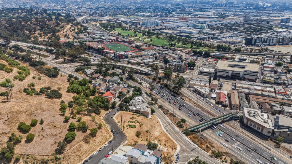 More Photos Of 626 Lookout Dr, Los Angeles Land For Sale